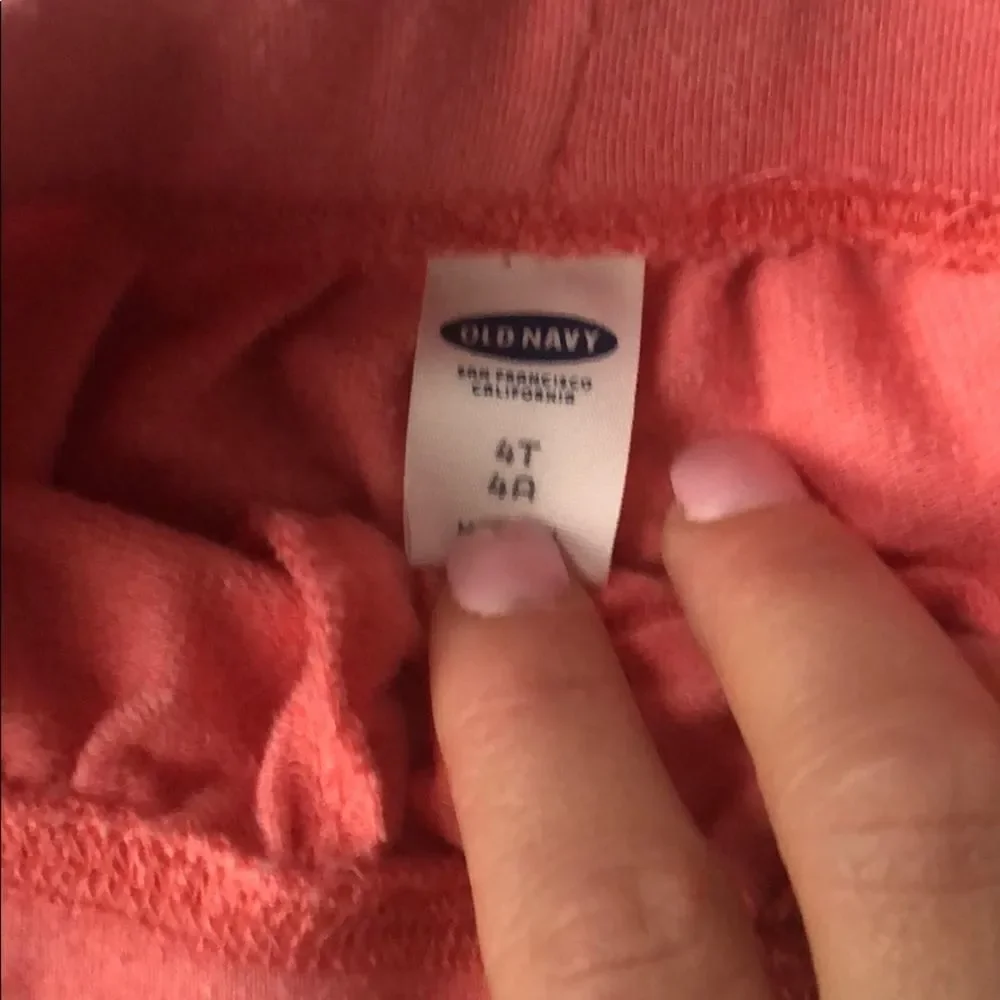 🍭6/$30 Old Navy coral elastic waist shorts - 4T
